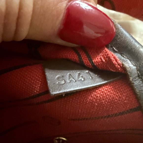 Louis Vuitton Nerverfull Damier Ebene Tote w cherry interior - Picture 4 of 17